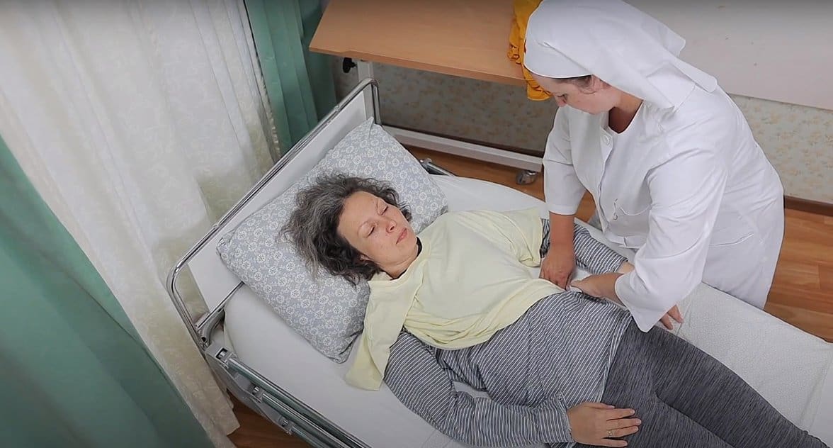 Служба «Милосердие» выпустила новые видеоролики об уходе за тяжелобольными