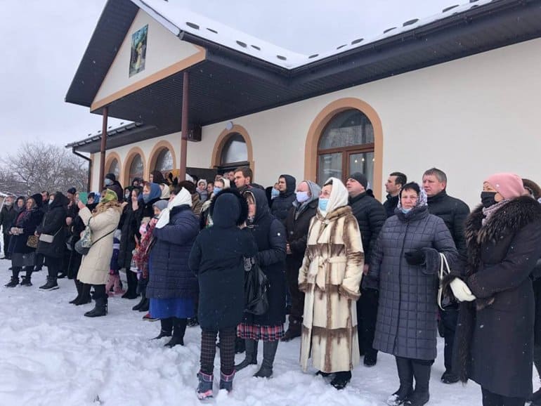 Православные на Украине обретают свои храмы, несмотря на противодействие раскольников