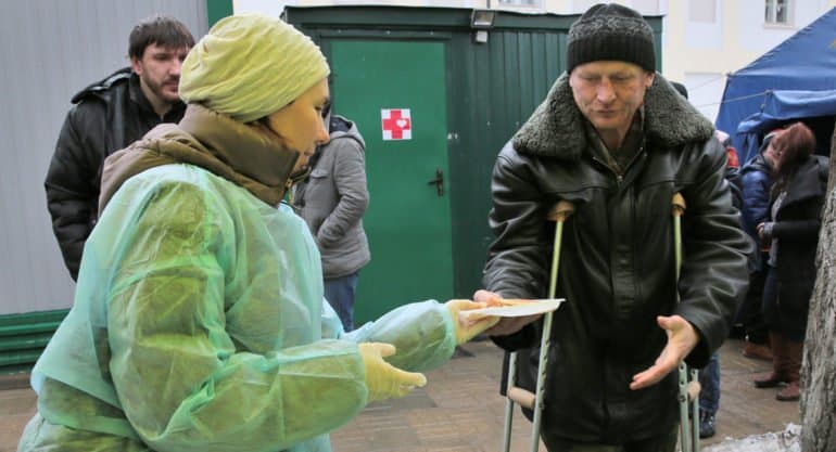 На Родительские субботы в «Ангаре спасения» покормят бездомных