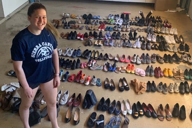 12-летняя американка раздала бездомным более 30 тысяч пар обуви