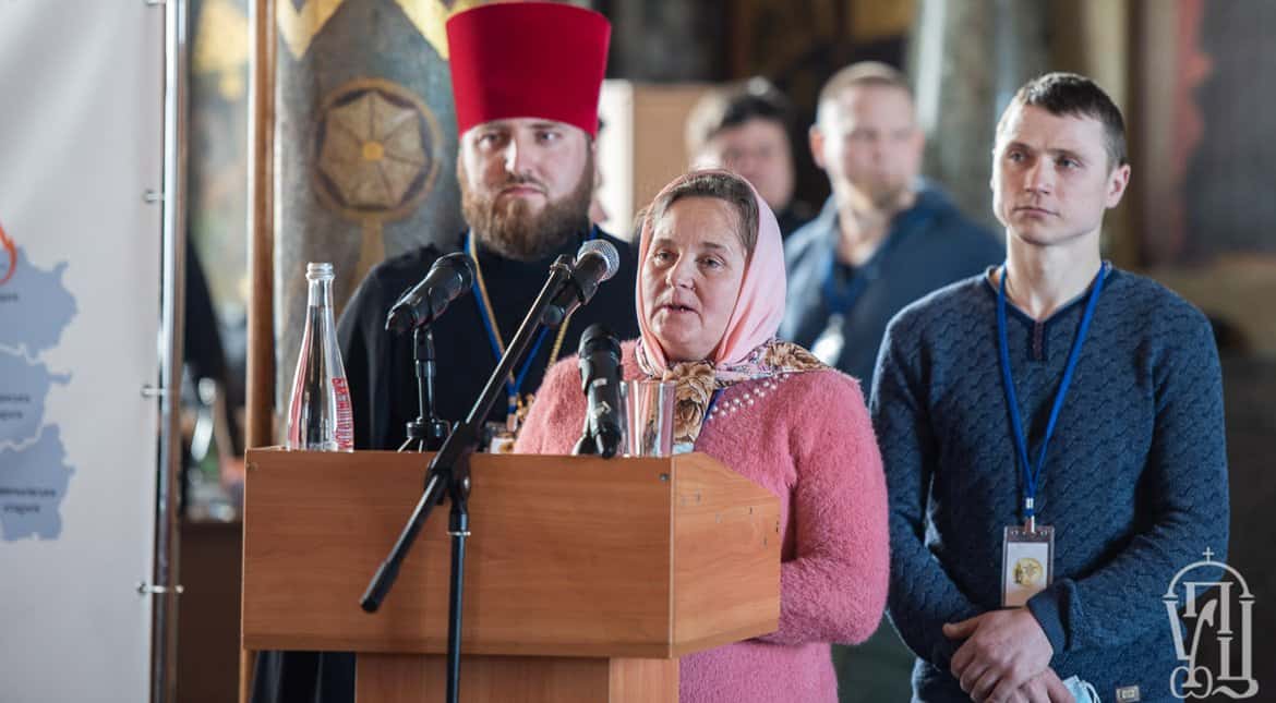 Украинские верующие рассказали, как защищают свои храмы от раскольников