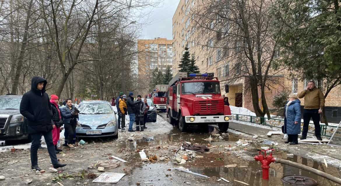 Не менее двух человек погибли и семи пострадали при взрыве газа в Химках