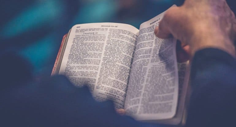 Какими переводами Библии на английский язык можно пользоваться?