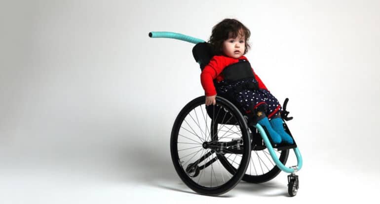 «Как мы создали первую в России инвалидную коляску для малышей» — чудо во время самоизоляции