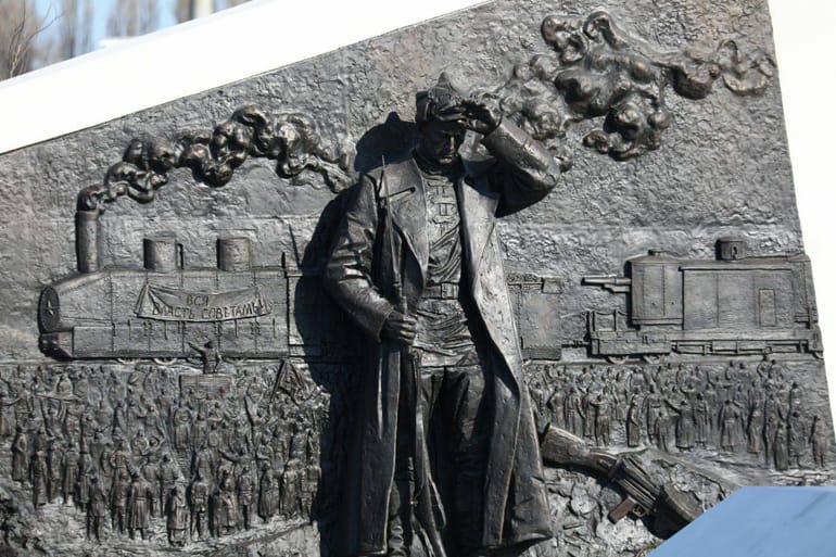 «Мать Примиряющая»: в Крыму открыли первый в России памятник жертвам Гражданской войны