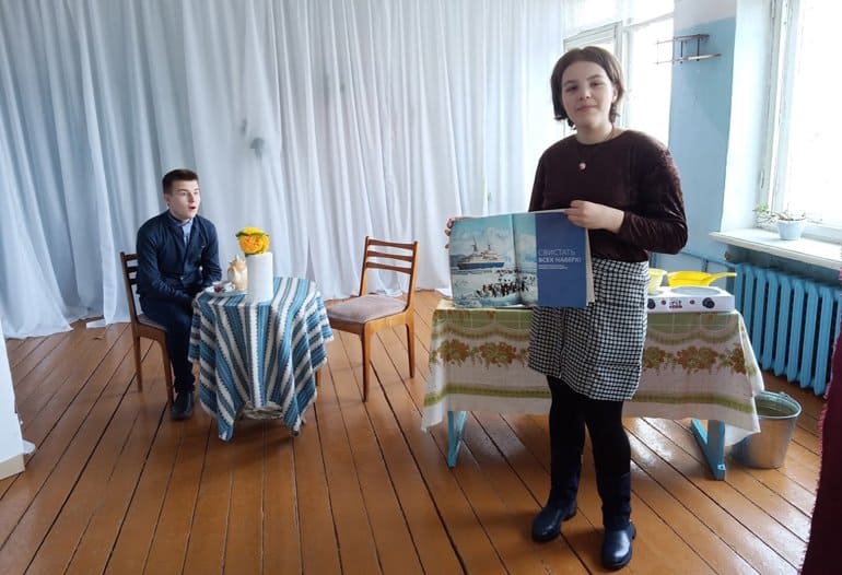 Школьники поставили мини-спектакль по рассказу писателя и автора «Фомы» Максима Яковлева