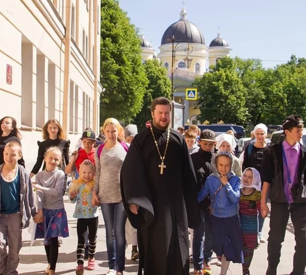 Церковный центр приемных семей в Вырице получил премию Уполномоченного по правам ребенка