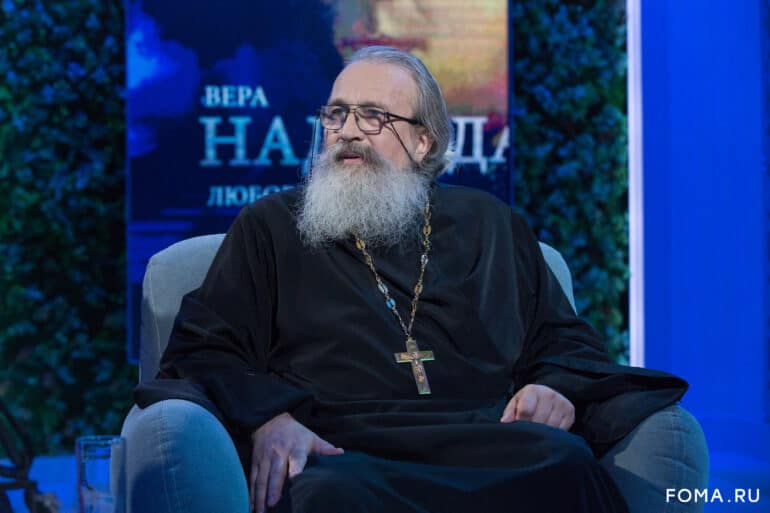 У нас мало оправдательных приговоров — и это большая проблема, — тюремный священник Константин Кобелев