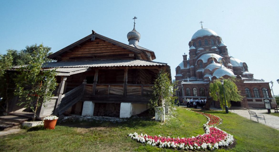 На острове-граде Свияжск открыли женский монастырь