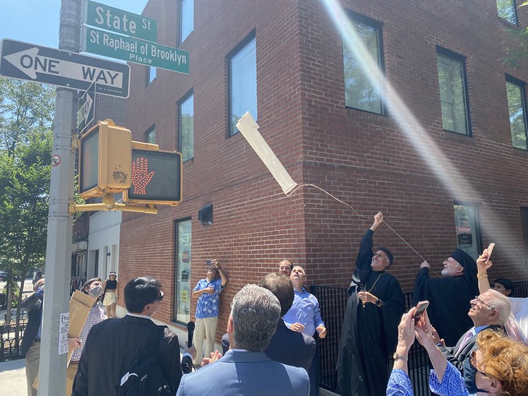 Улицу в Нью-Йорке назвали в честь православного святого