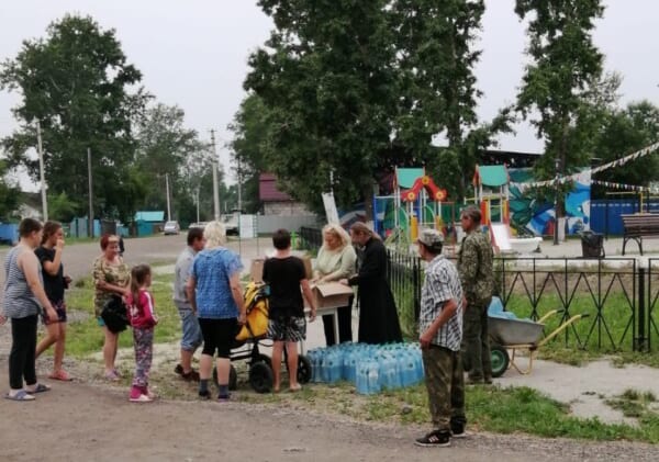 Церковь помогает пострадавшим от наводнения в Амурской области