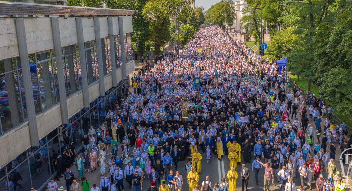 Крестный ход в Киеве показал, что Украинская Православная Церковь – самая многочисленная конфессия Украины, считают в Це...