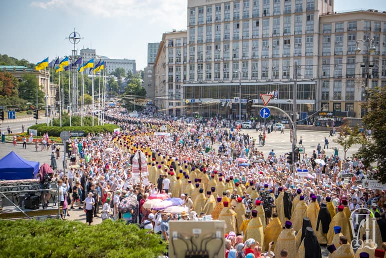 Крестный ход в Киеве показал, что Украинская Православная Церковь – самая многочисленная конфессия Украины, считают в Церкви