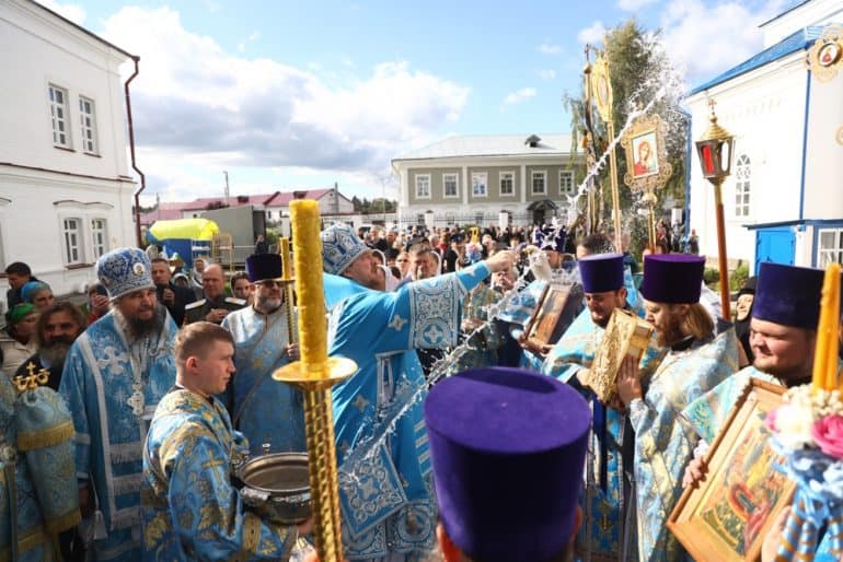 400-летие отметил Свято-Покровский монастырь в Свердловской области
