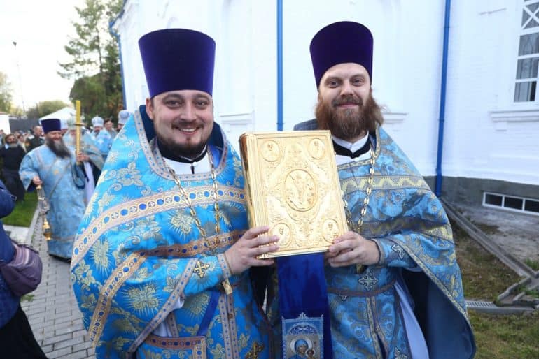 400-летие отметил Свято-Покровский монастырь в Свердловской области