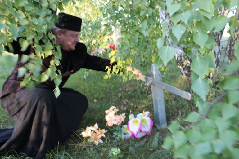 В Саратовской области отыскали могилу убитого в советские годы священника