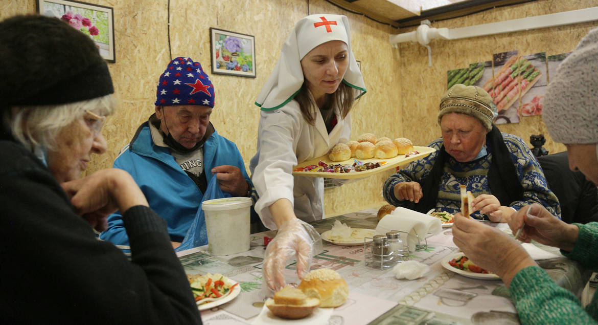 Челябинский приход еще не построил храм, но уже открыл столовую для нуждающихся