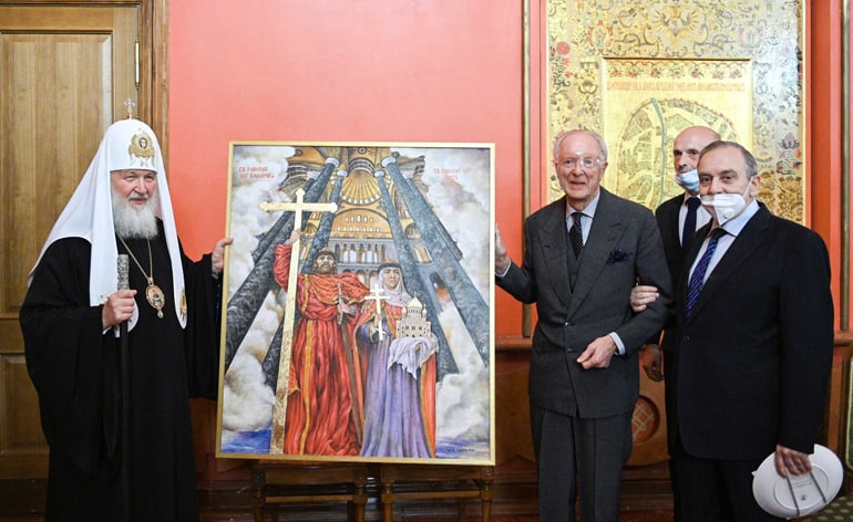Патриарх Кирилл принял участие в передаче собору Херсонеса картины со святыми Владимиром и Ольгой