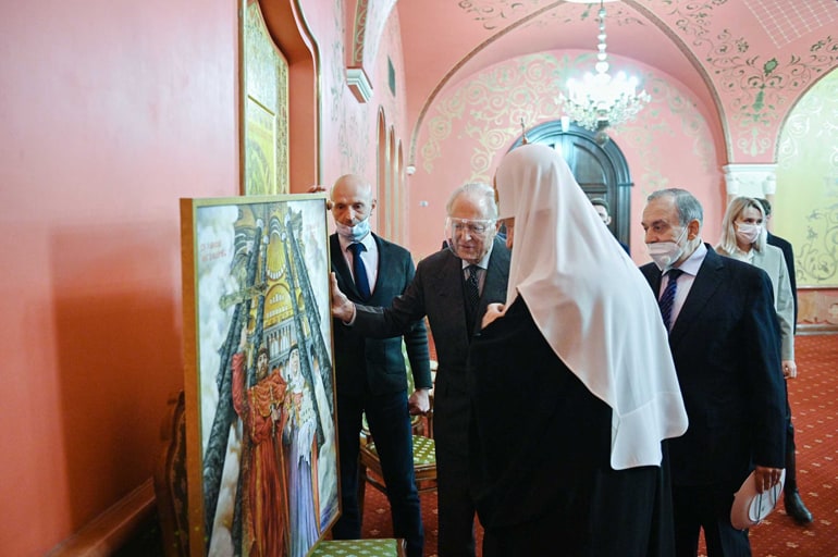 Патриарх Кирилл принял участие в передаче собору Херсонеса картины со святыми Владимиром и Ольгой