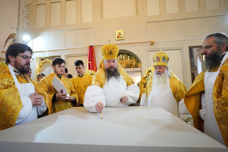 Патриарх Кирилл освятил в Орле храм в честь Казанской иконы Божией Матери