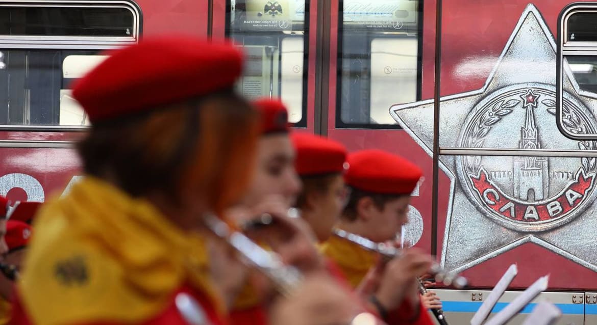 В столичном метро поехал поезд, посвященный 80-летию битвы за Москву