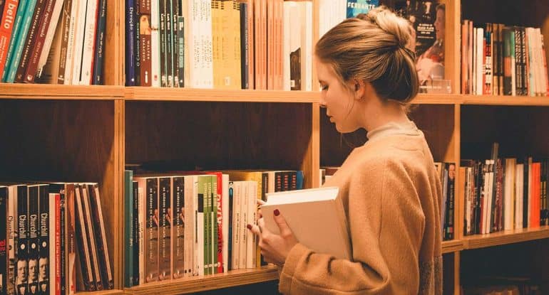 В третий раз поступила в вуз, учиться трудно, я взрослая. Что делать?