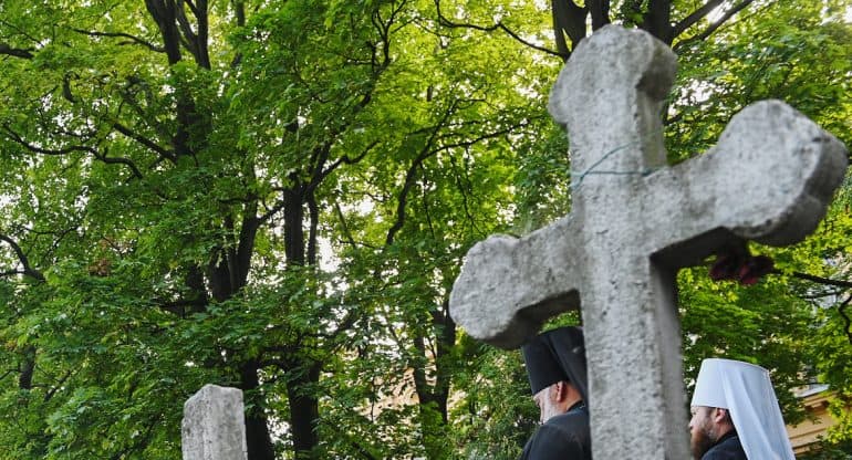 В Одессе случайно обнаружили могилу известного афонского подвижника