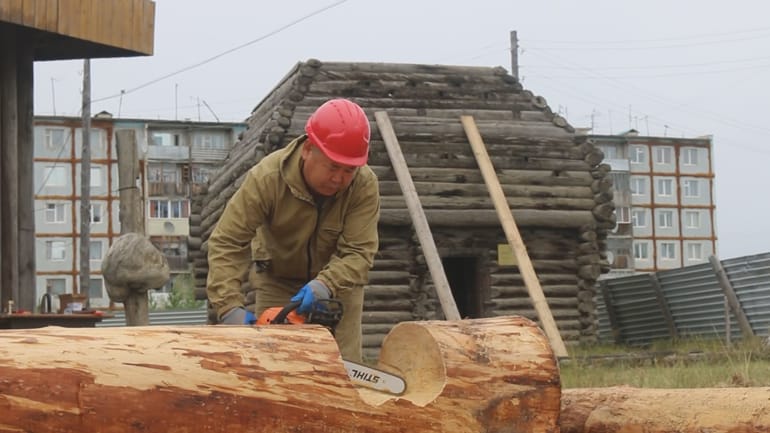 В якутском селе отреставрировали деревянную церковь XIX века