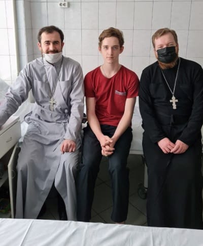 Священники навестили детей, пострадавших при взрыве в монастыре Серпухова