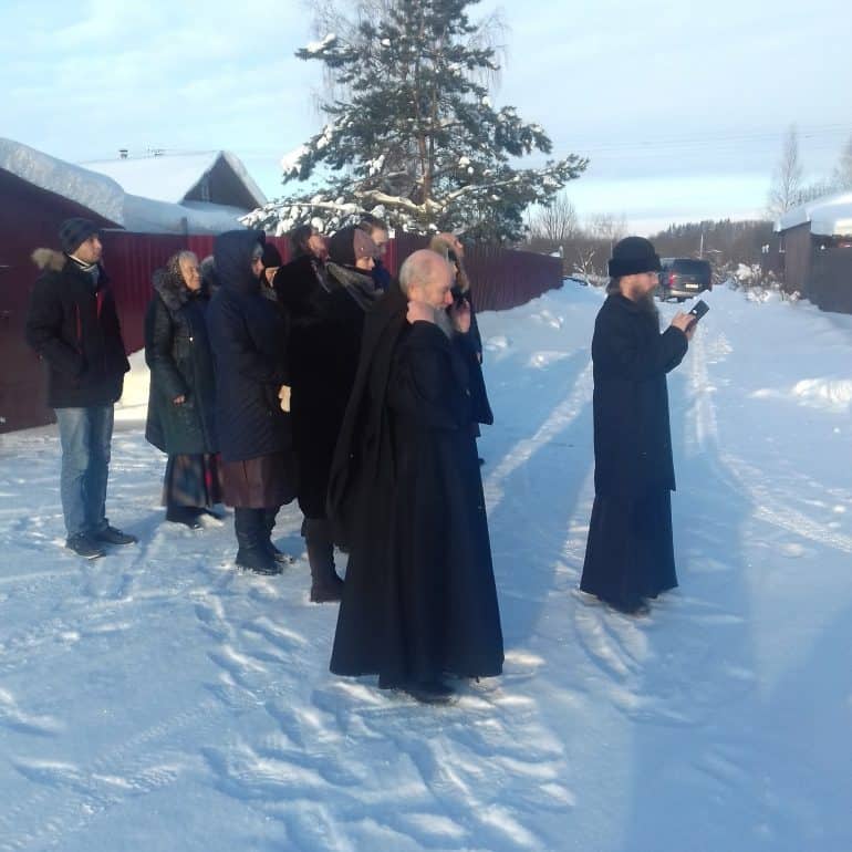 Все желающие могут помолиться в заброшенных храмах Череповецкой епархии на святках