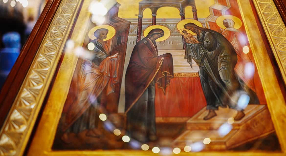 Православные готовятся к празднованию Сретения Господня