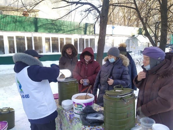 Приходы в Ульяновске организовали уличное кормление нуждающихся
