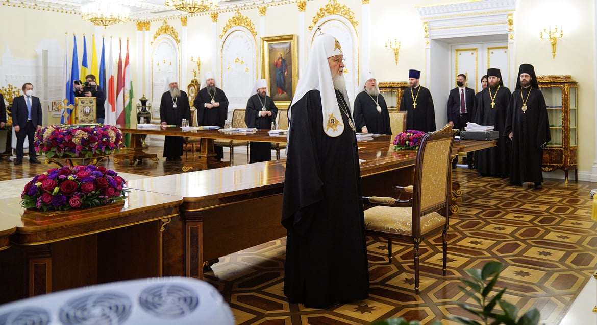 Синод считает важным доведение до глав инославных Церквей позиции Русской Церкви по Украине