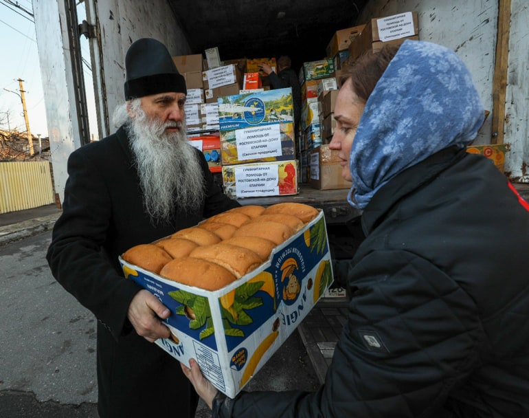 Практически каждый приход Русской Церкви участвует в помощи беженцам, – митрополит Иларион