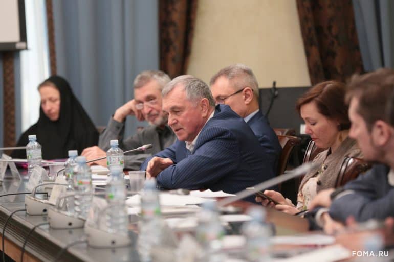 В Общественной палате РФ обсудили  возрождение сельских церквей