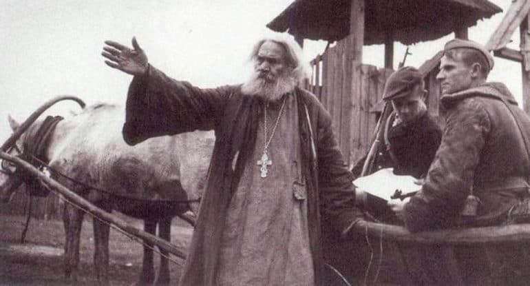Пасхальные послания патриархов начала и конца Великой Отечественной Войны
