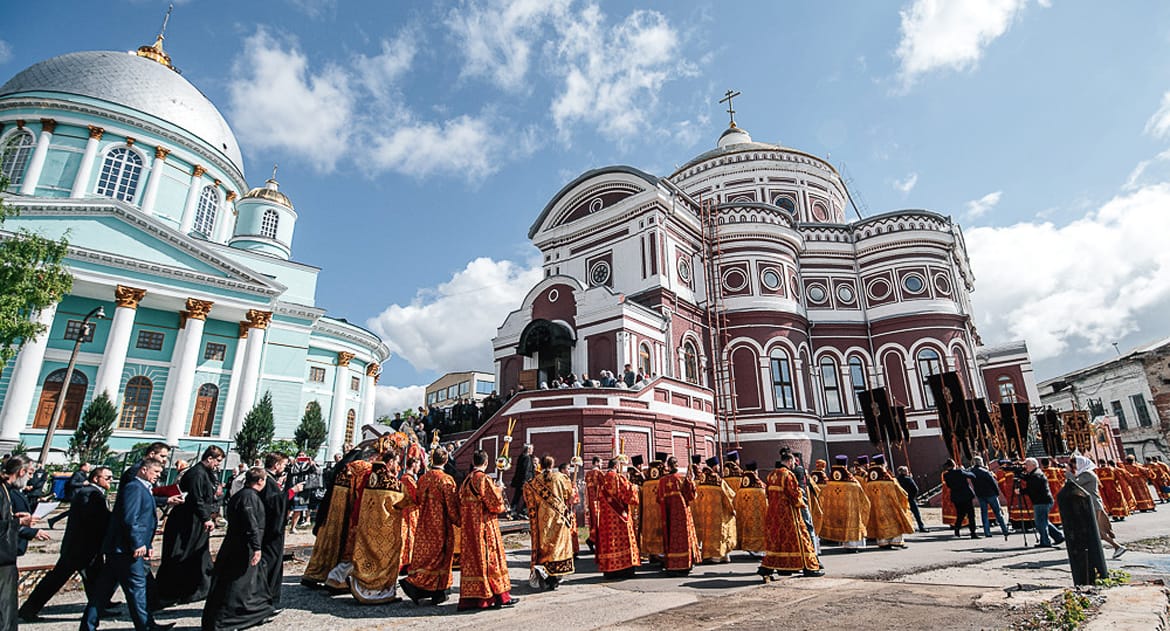 В Курске освятили возрожденную «жемчужину» – уникальный Воскресенский храм