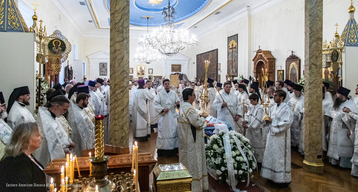 Состоялось отпевание и похороны митрополита Восточно-Американского Илариона