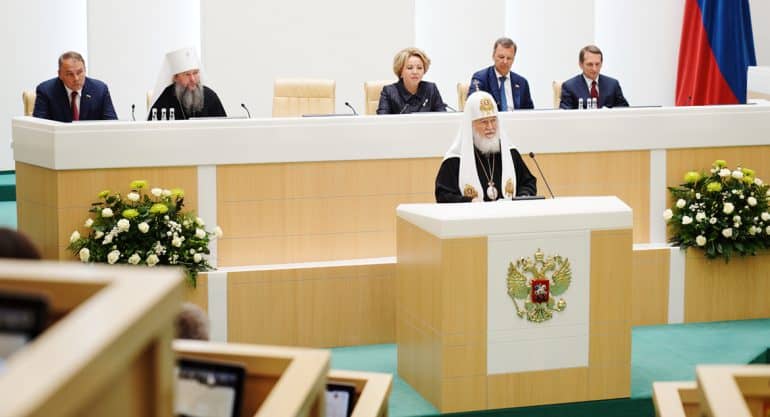 Патриарх Кирилл призвал в кратчайшие сроки разработать закон о поддержке многодетных семей