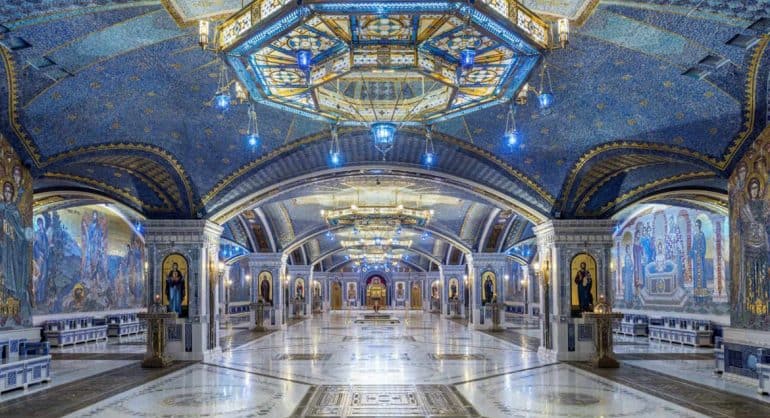 В Москве открылась уникальная выставка монументального церковного искусства