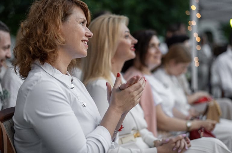 Служба «Милосердие» возобновляет благотворительные Белые завтраки и ужины в Москве