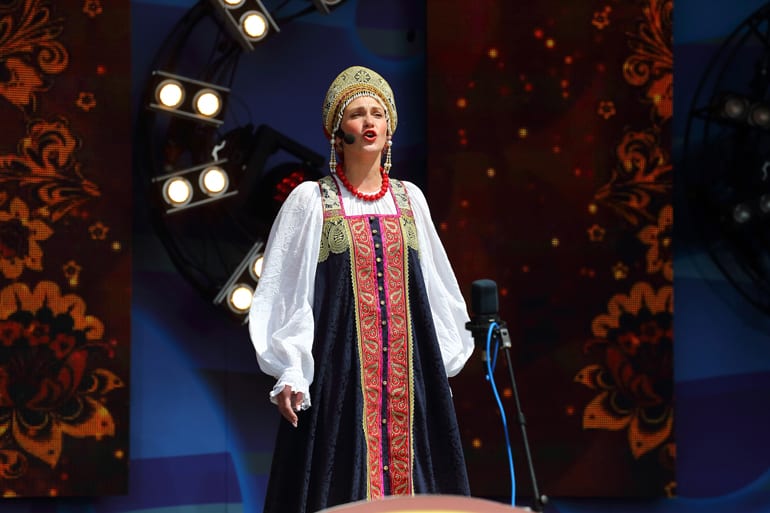 Четыре сцены и восемь тематических площадок ждут гостей фестиваля «Русское поле» в Коломенском
