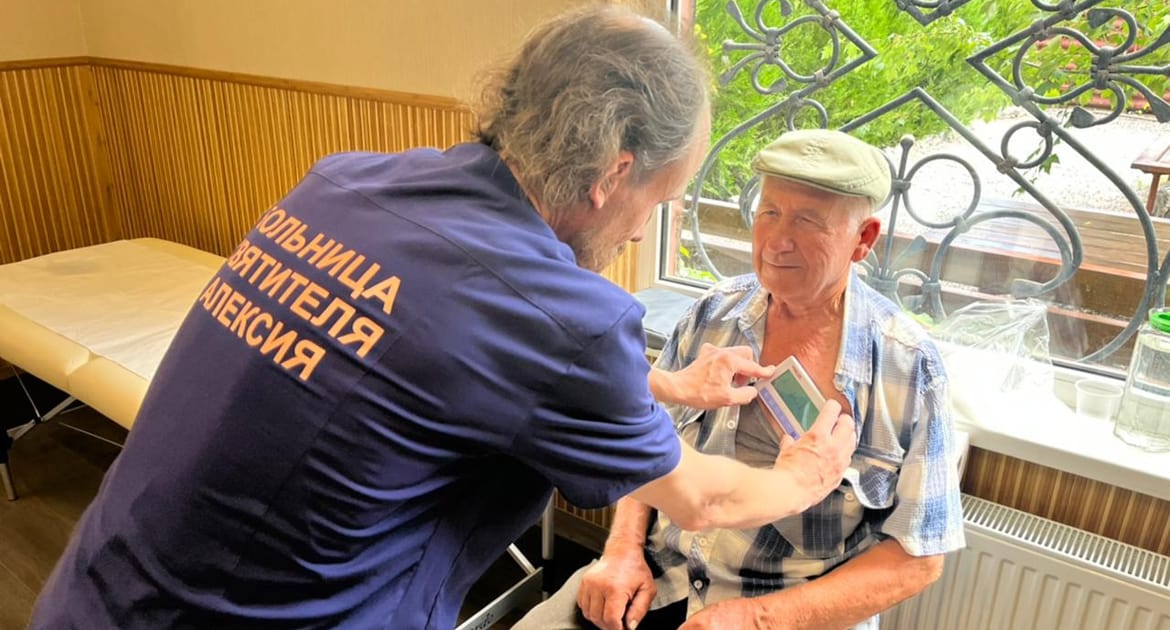Во врачебный кабинет церковной больницы в Мелитополе за неделю обратились 430 человек