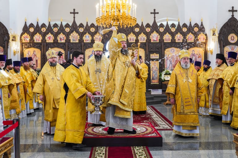В Гагарине освящен возрожденный Благовещенский собор