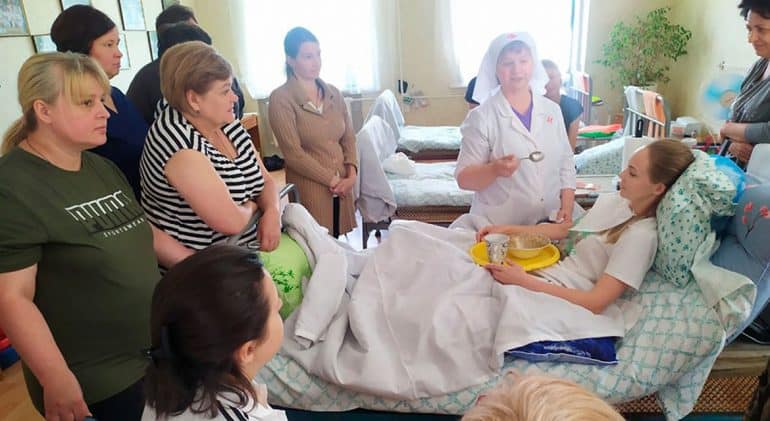 Больница святителя Алексия возрождает на Донбассе служение сестер милосердия