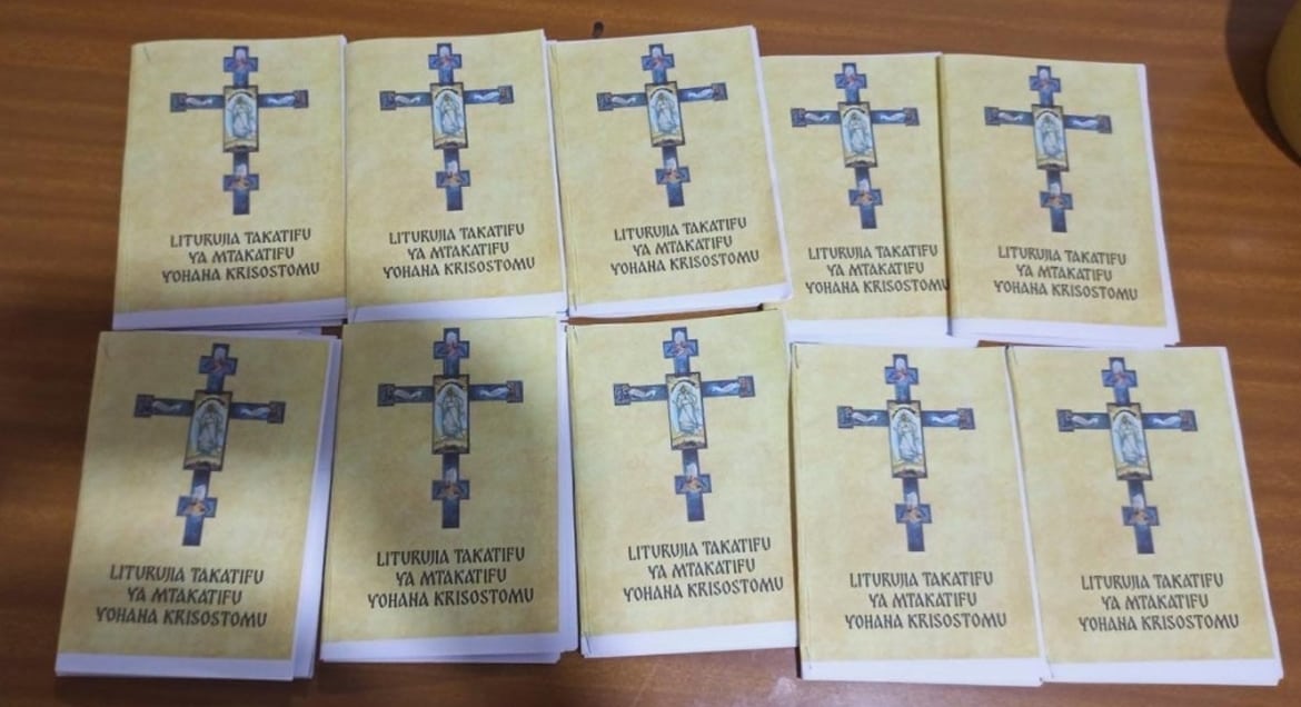 Русский приход в Кении издал книги с последованием Литургии на суахили