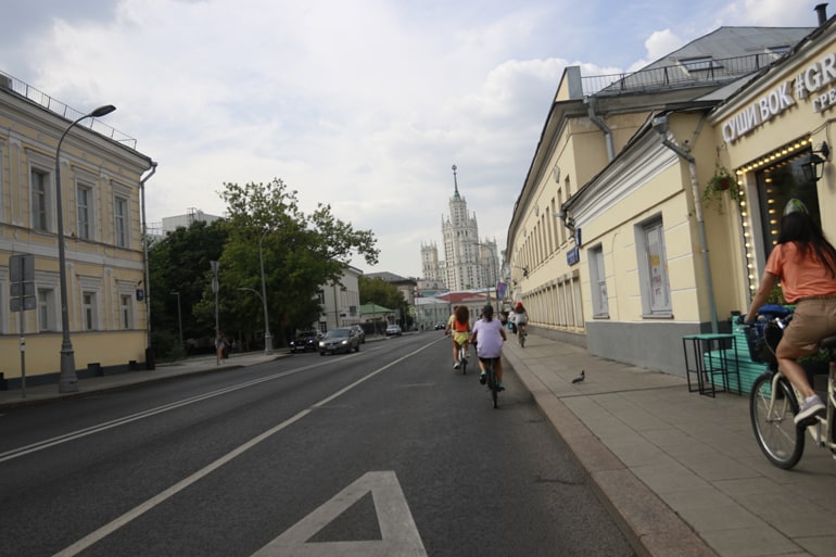 По следам исчезнувших храмов: в Москве состоялась полезная велопрогулка
