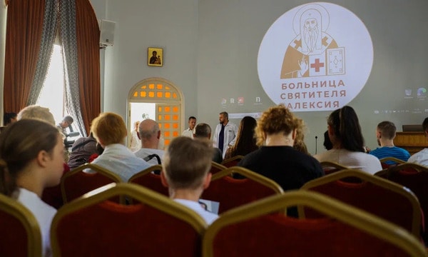 Космонавт Сергей Рыжиков призвал поддержать работу церковного штаба помощи беженцам
