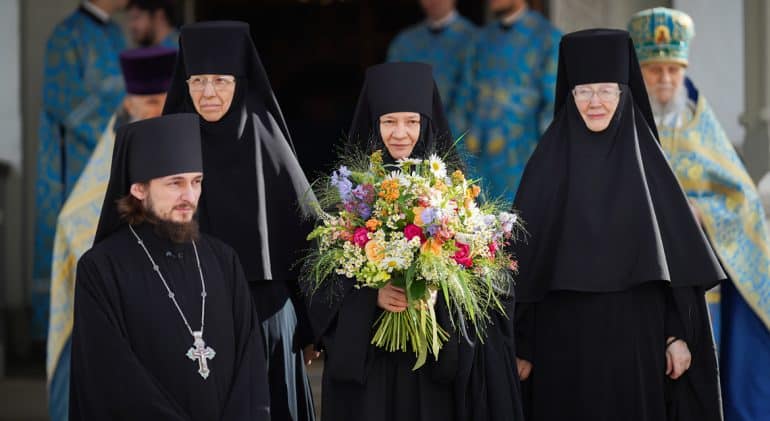 С любовью относитесь к тем, кто пришел в обитель, – патриарх Кирилл – настоятелям монастырей