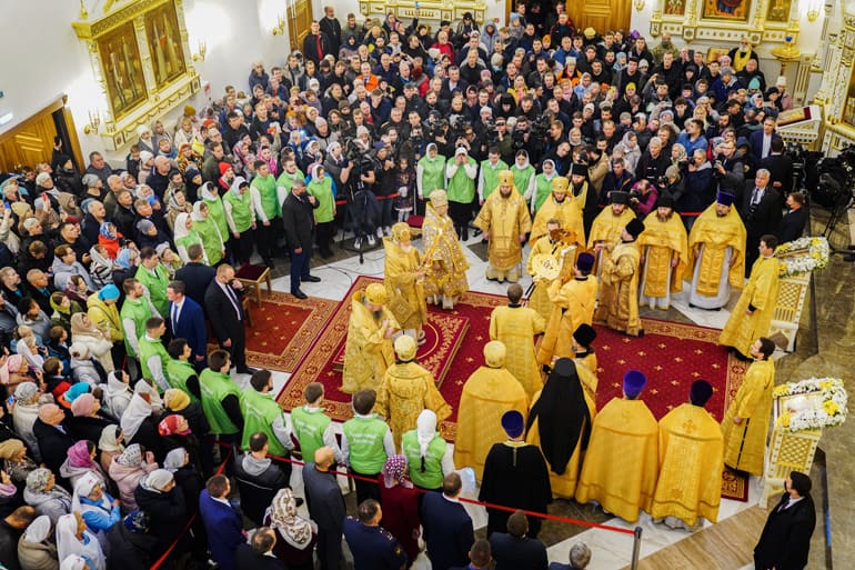 Патриарх Кирилл освятил в Норильске храм великомученицы Варвары